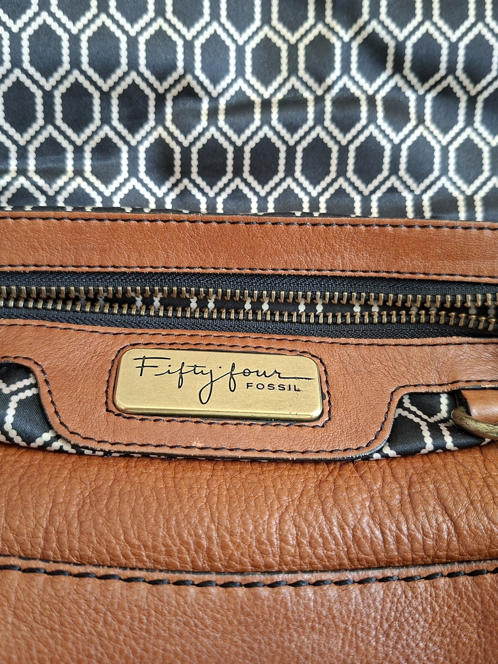 Fossil Brown Leather Shoulder Bag with Striped Flap - Picture 2 of 11